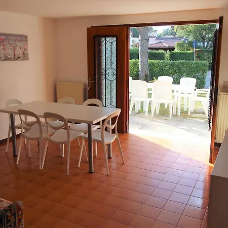 Apartment Marisa 2 *